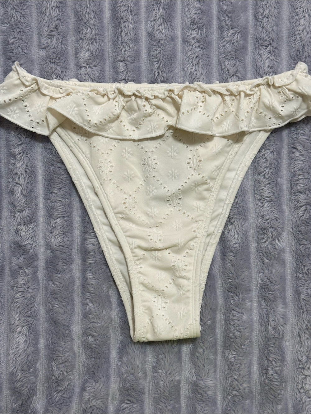 Wild Fable Ruffled Eyelet Bikini Bottom — Off-White — Size XS (0–2)